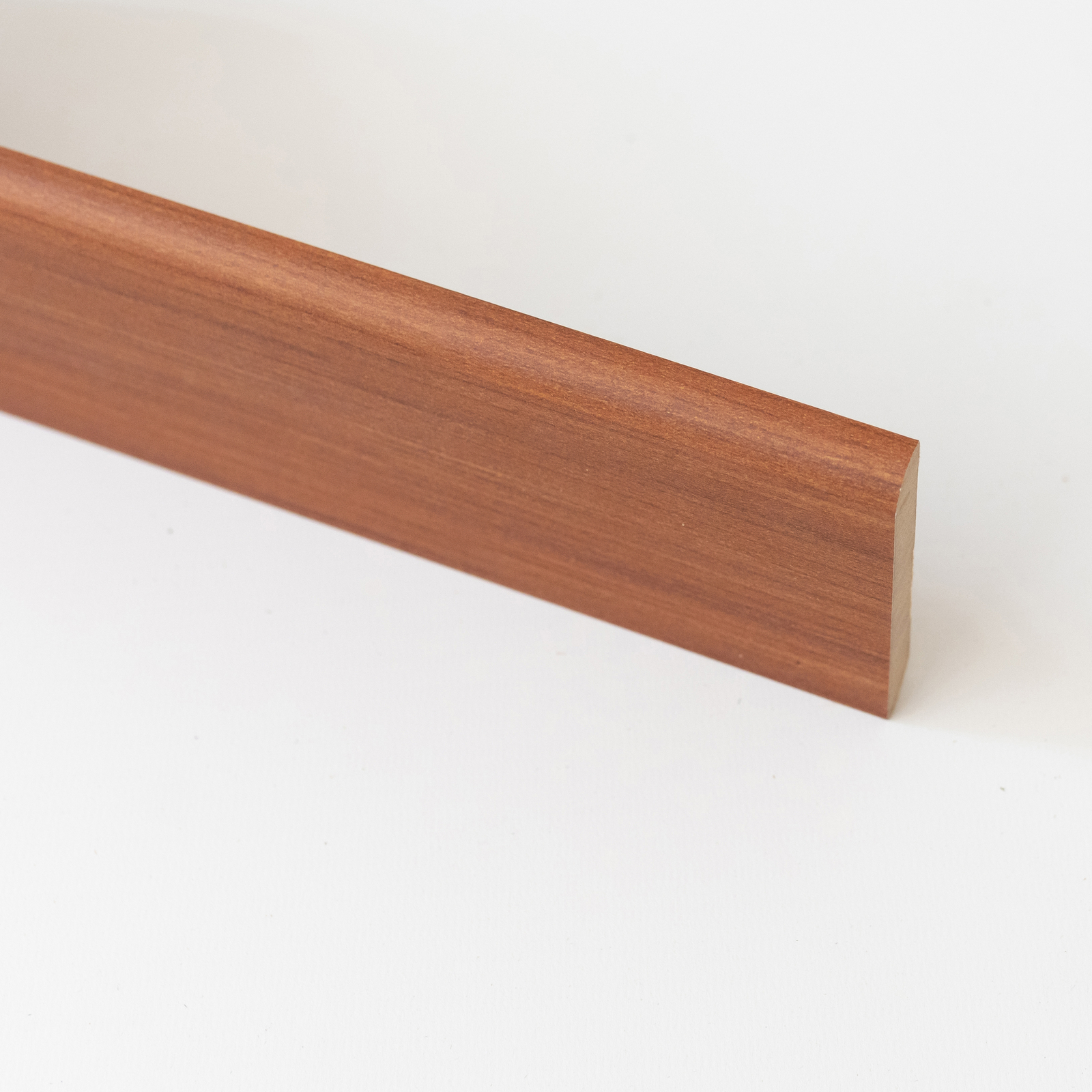 2194   Q.TA'. 10 BATTISCOPA  70X10 MM MDF 240 CM CILIEGIO