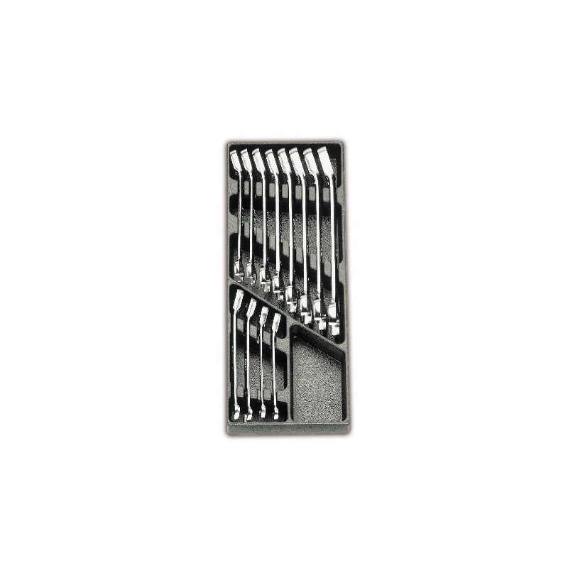 TERMOFORMATO CON 12 UTENSILI ART. T45