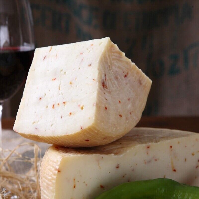 Caciotta di Pecora con Peperoncino  - Offerta 3 Pezzi