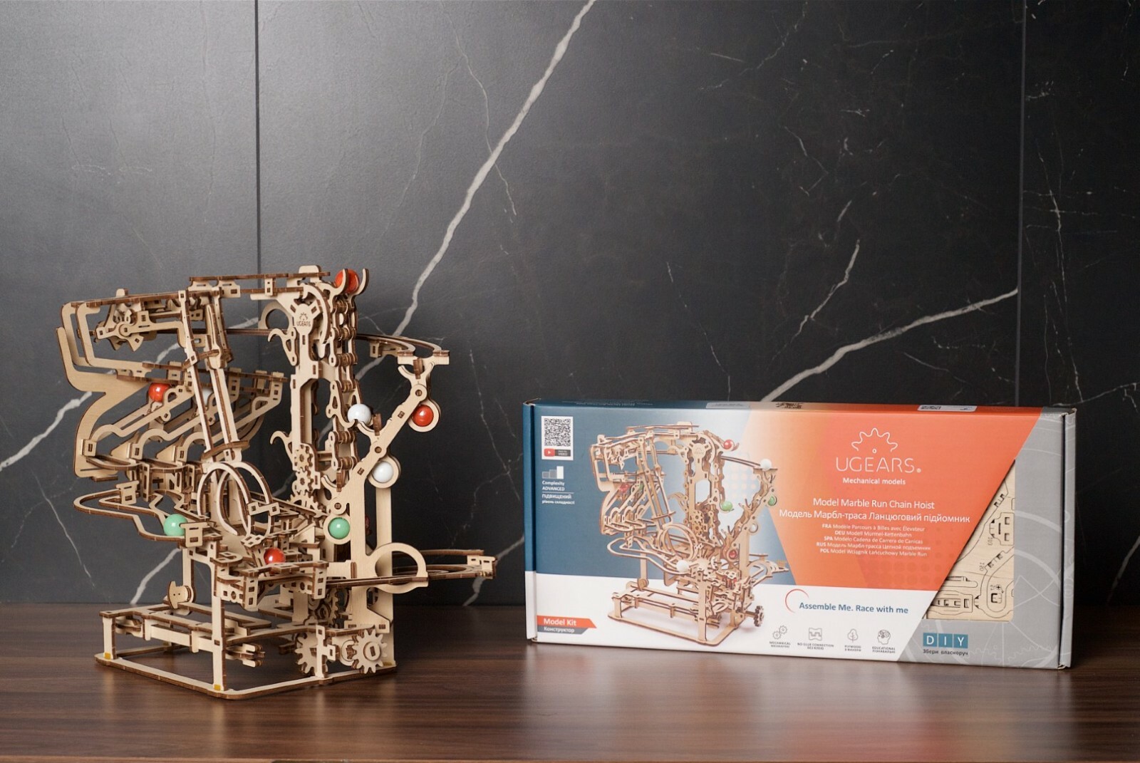 Ugears Pista da Biglie 1  - Modello meccanico funzionante da assemblare in legno