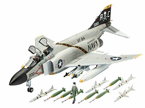 F-4J Phantom US Navy Fighter Plastic Kit 1:72 Model 03941 REVELL