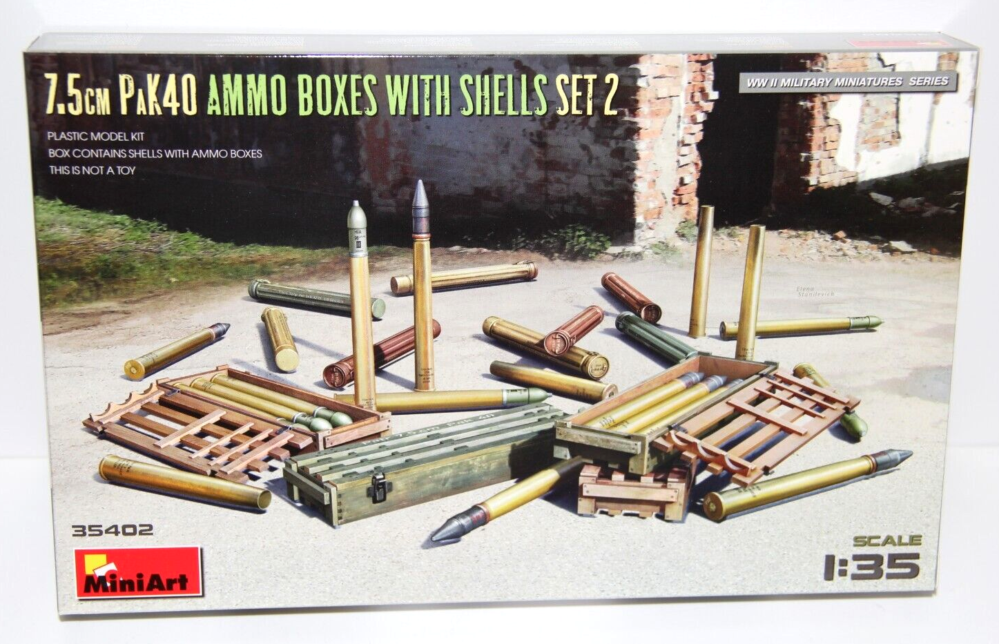MINIART 1:35 KIT - 7.5 cm PAK40 AMMO BOXES WITH SHELLS SET 2 ART 35402