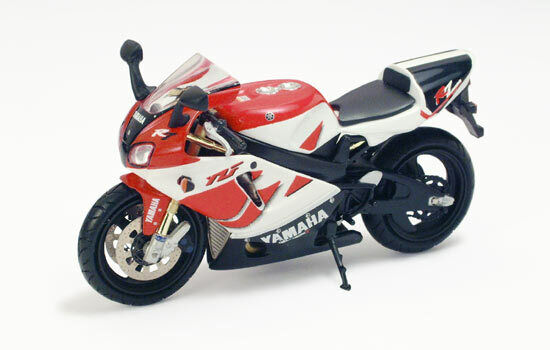 YAMAHA R7 OW-02 1/24 IXO MODELS   STB004