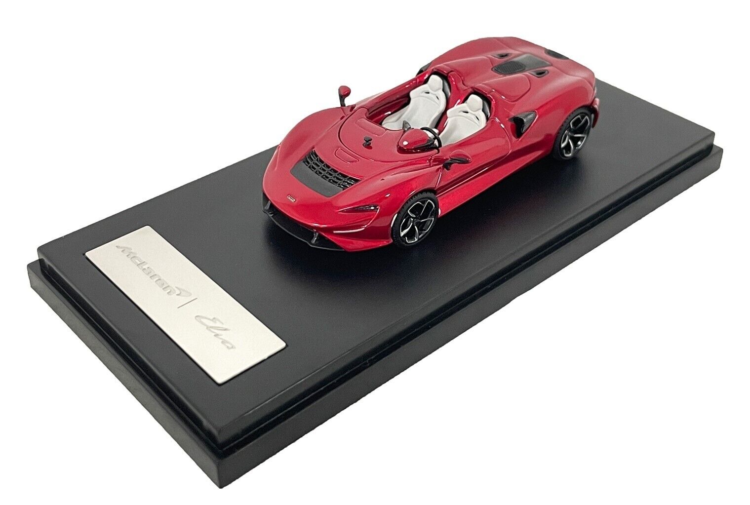 LCD Models 1:64 McLAREN ELVA RED - LCD64022-RE