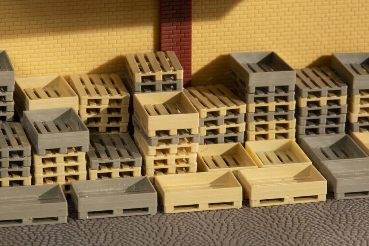41667 Auhagen set di pallet resistenti HO scala 1:87