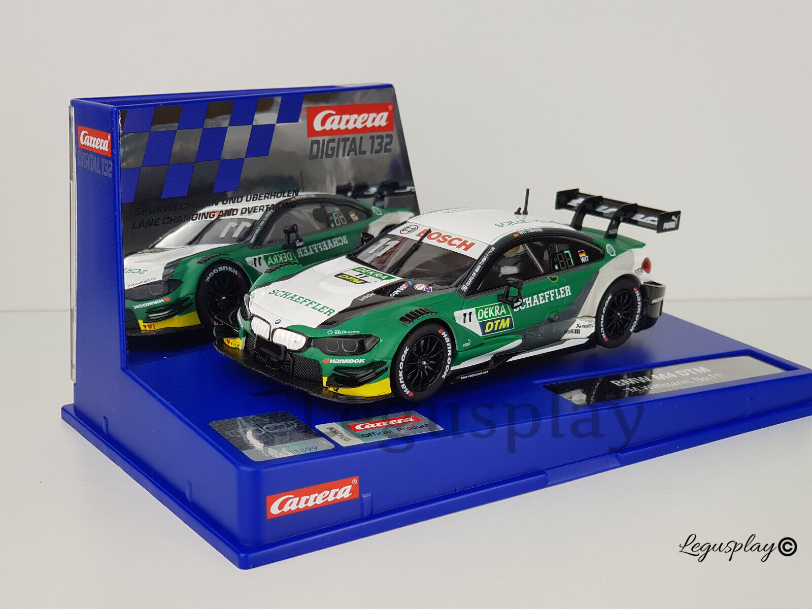 Slot car carrera Digital 132 30937 BMW M4 DTM " M.Wittmann, N° 11 "