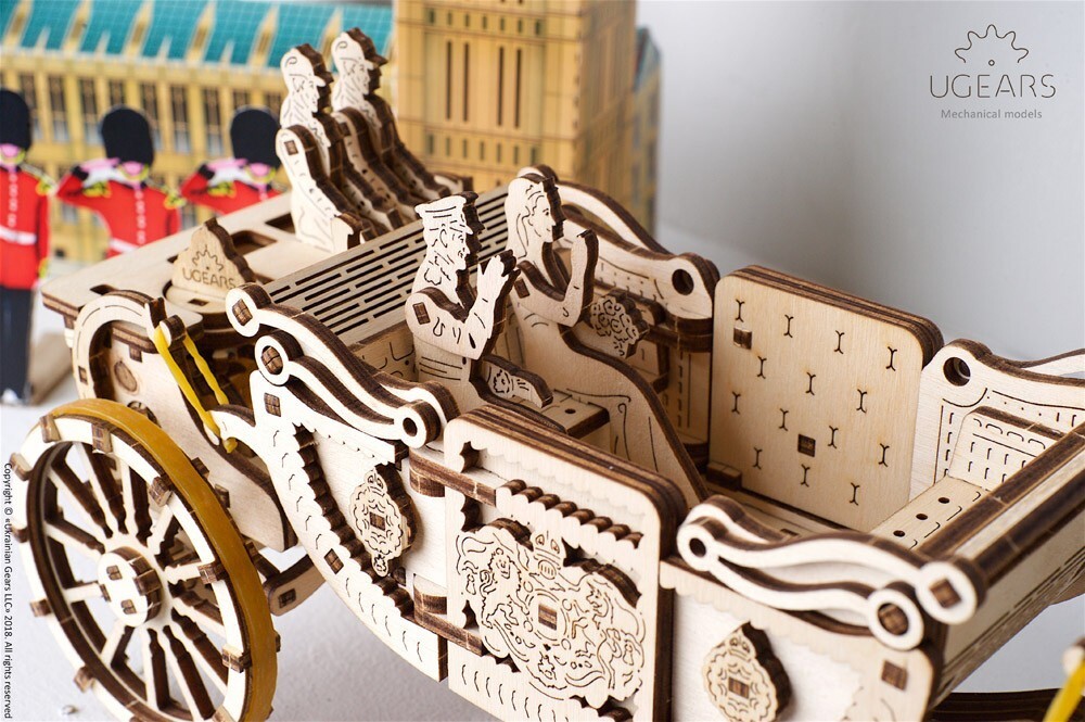 CARROZZA REALE Royale Carriage in legno UGEARS da montare puzzle 3D 290 pezzi