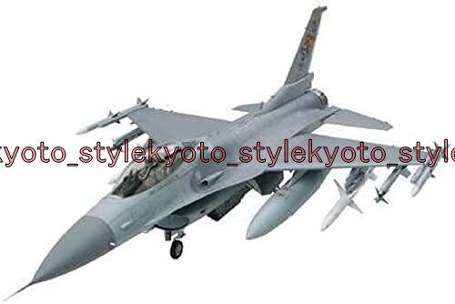 Tamiya Lockheed Martin F-16CJ Nero 50 1/32 Scala Jet Modellino Plastica 03152JP