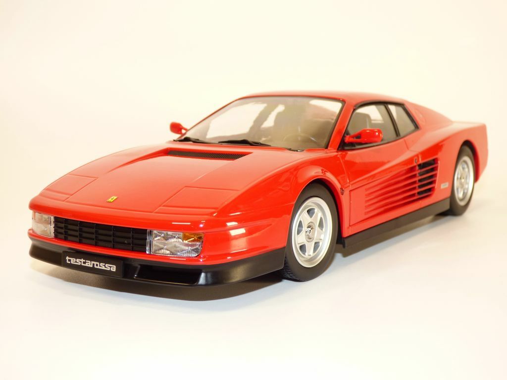 FERRARI TESTAROSSA rouge 1/18 kkscale
