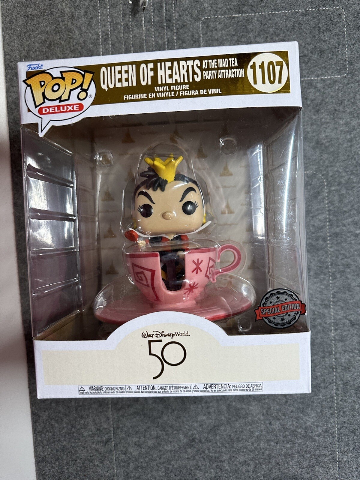 Funko POP! Queen of Hearts Mad Tea Party 15cm 1107 Exc - Disney - Figurine Vinyl