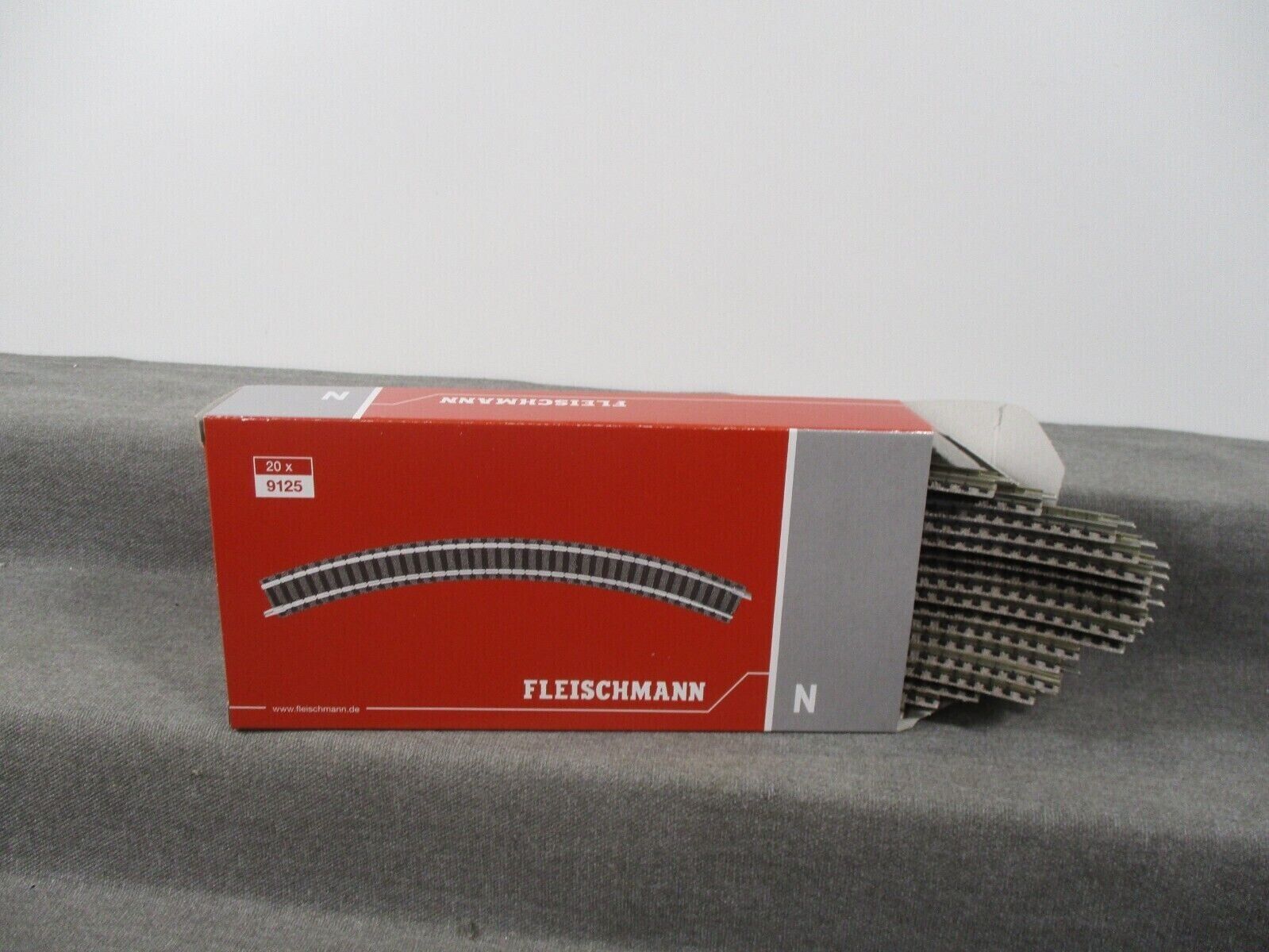 BINARIO CURVO R2 mm. 225,6 45° ART. 9125 FLEISCHMANN SCALA N " PICCOLO "