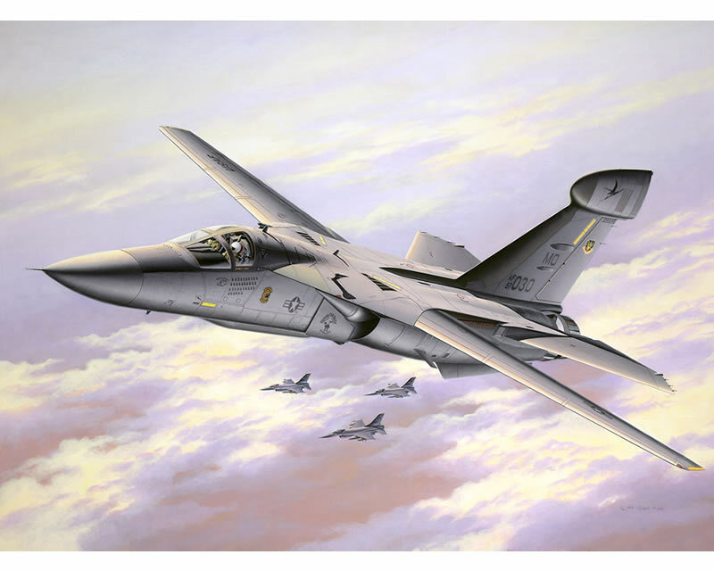 Revell 04974 EF-111A Raven 1:72 modellismo