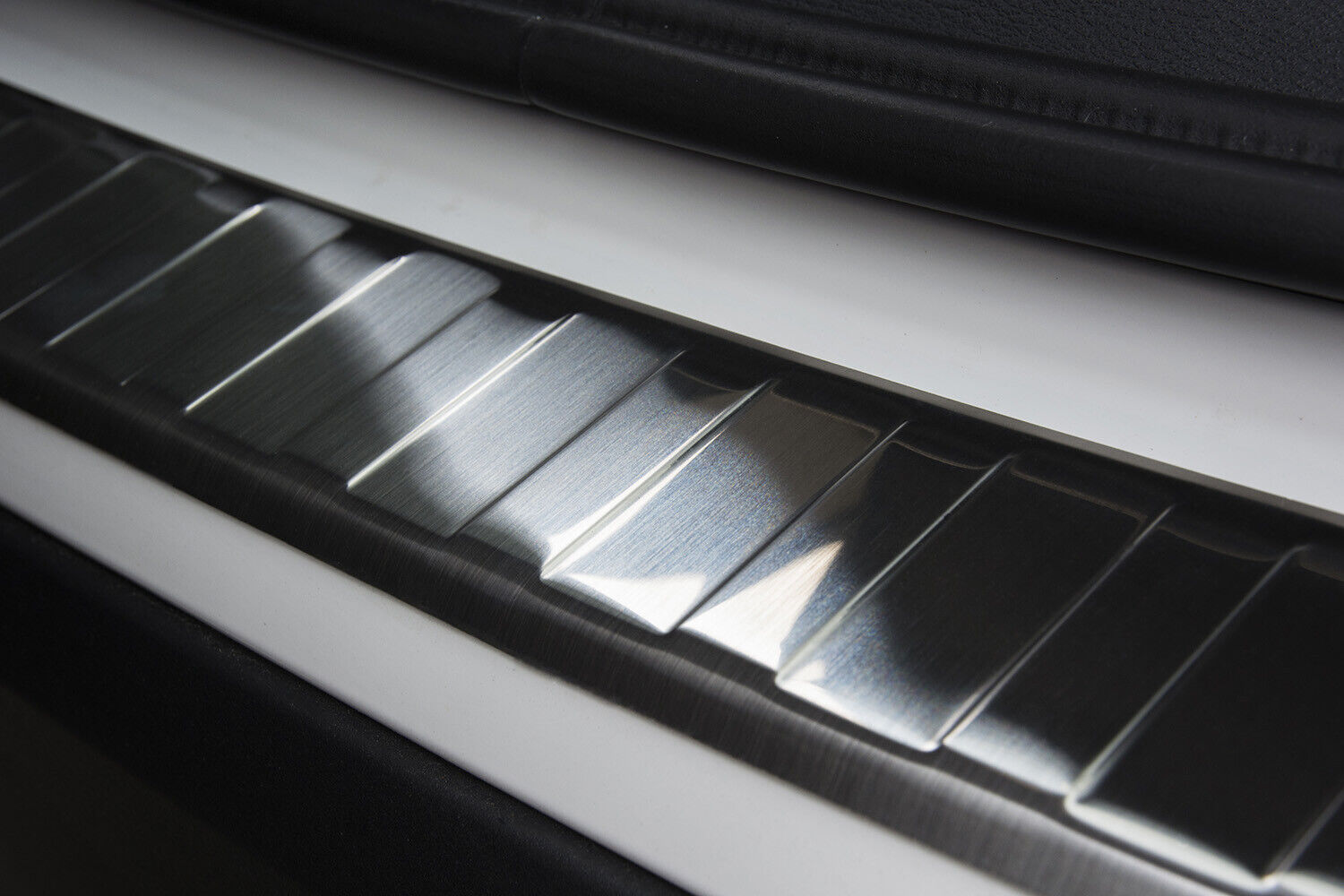 per BMW X1 F48 FL 2015-2022 PROTEZIONE POSTERIORE PARAURTI SPAZZOLATO