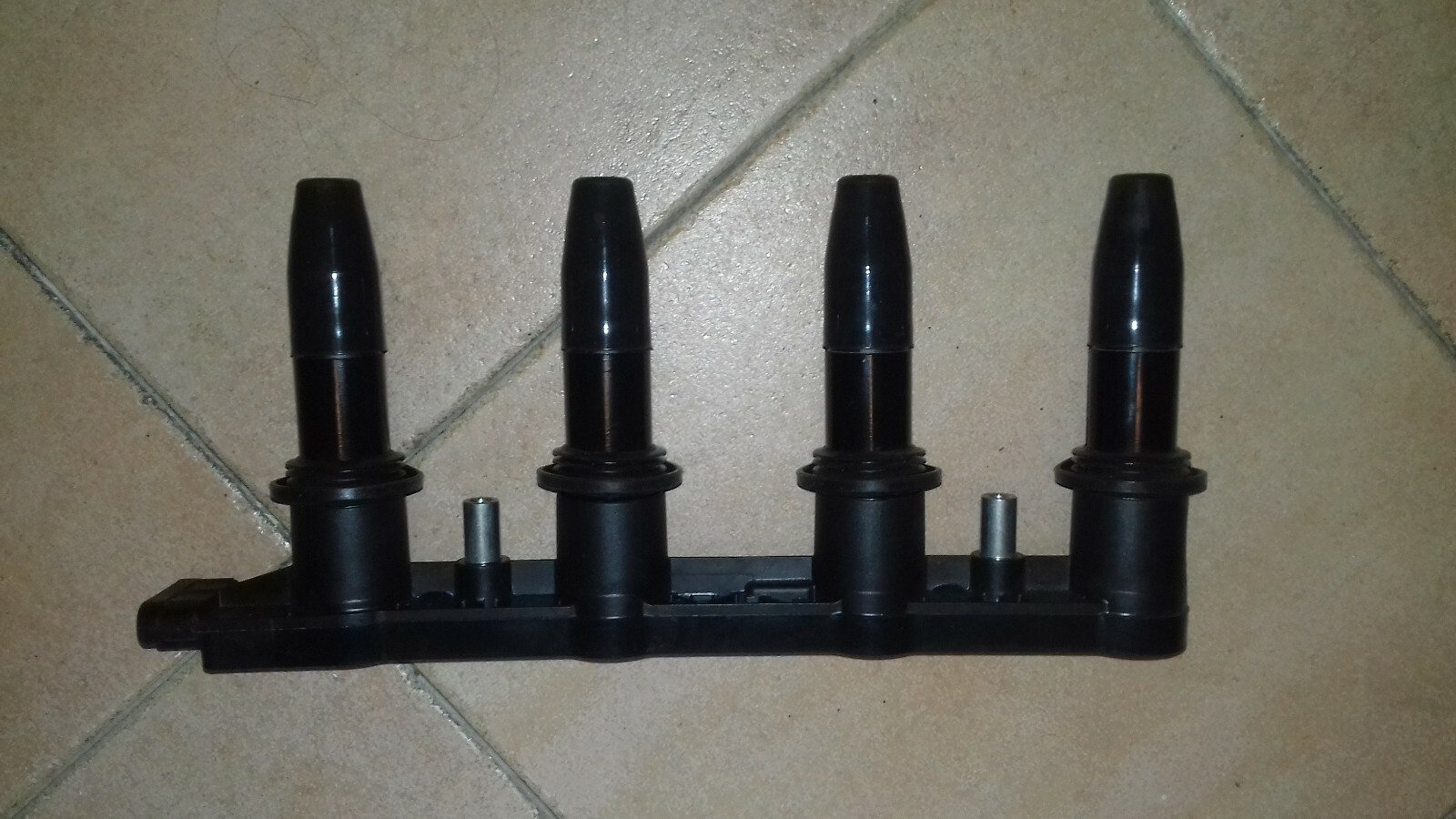 Bobina d'accensione DELPHI(GN10234-12)-Opel Astra,Insignia,Corsa,Zafira 1,6-1,8i