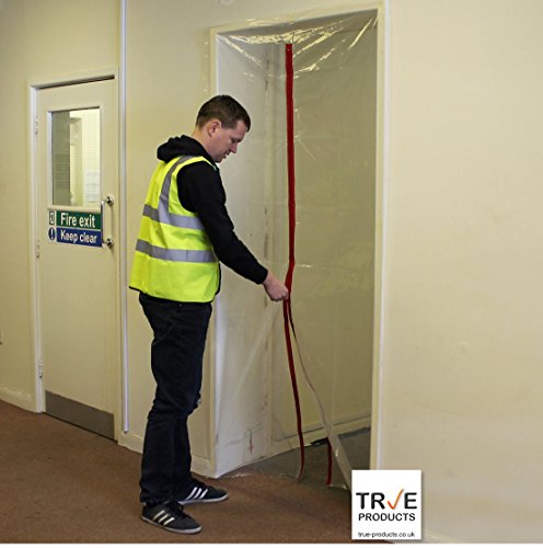 True Products B5017C1, Kit Blocca Polvere Per Porta Preassemblato, Trasparente, Con Cerniera Rossa