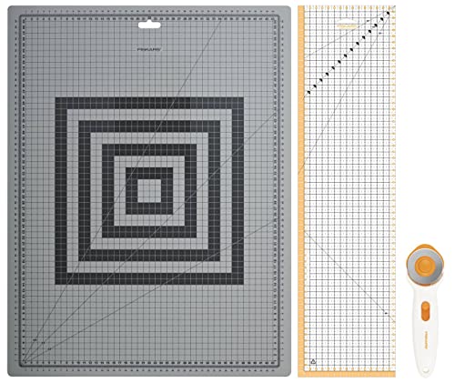 Fiskars Set Da Cucito, Taglierino A Rotella Ø 45 Mm, Tappetino Da Taglio A2 Antigraffio (45 X 60 Cm / 18 X 24"), Righello Per Patchwork (15 X 60 Cm),
