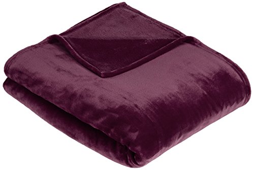Amazon Basics - Copriletto Vellutata In Pile, 168 X 229Cm, Colore Melanzana
