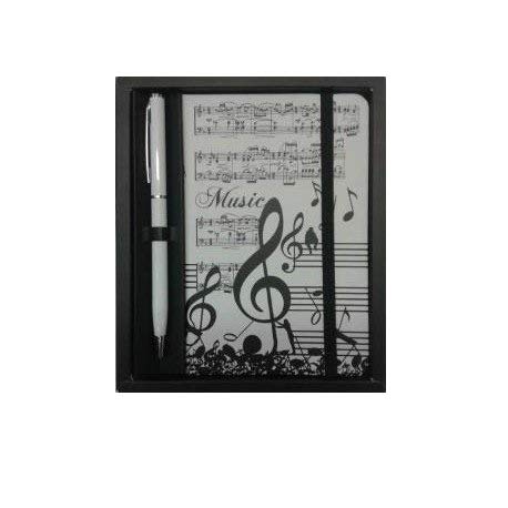 Quaderno Con Penna A Forma Di Chiave Di Violino E Note Musicali.