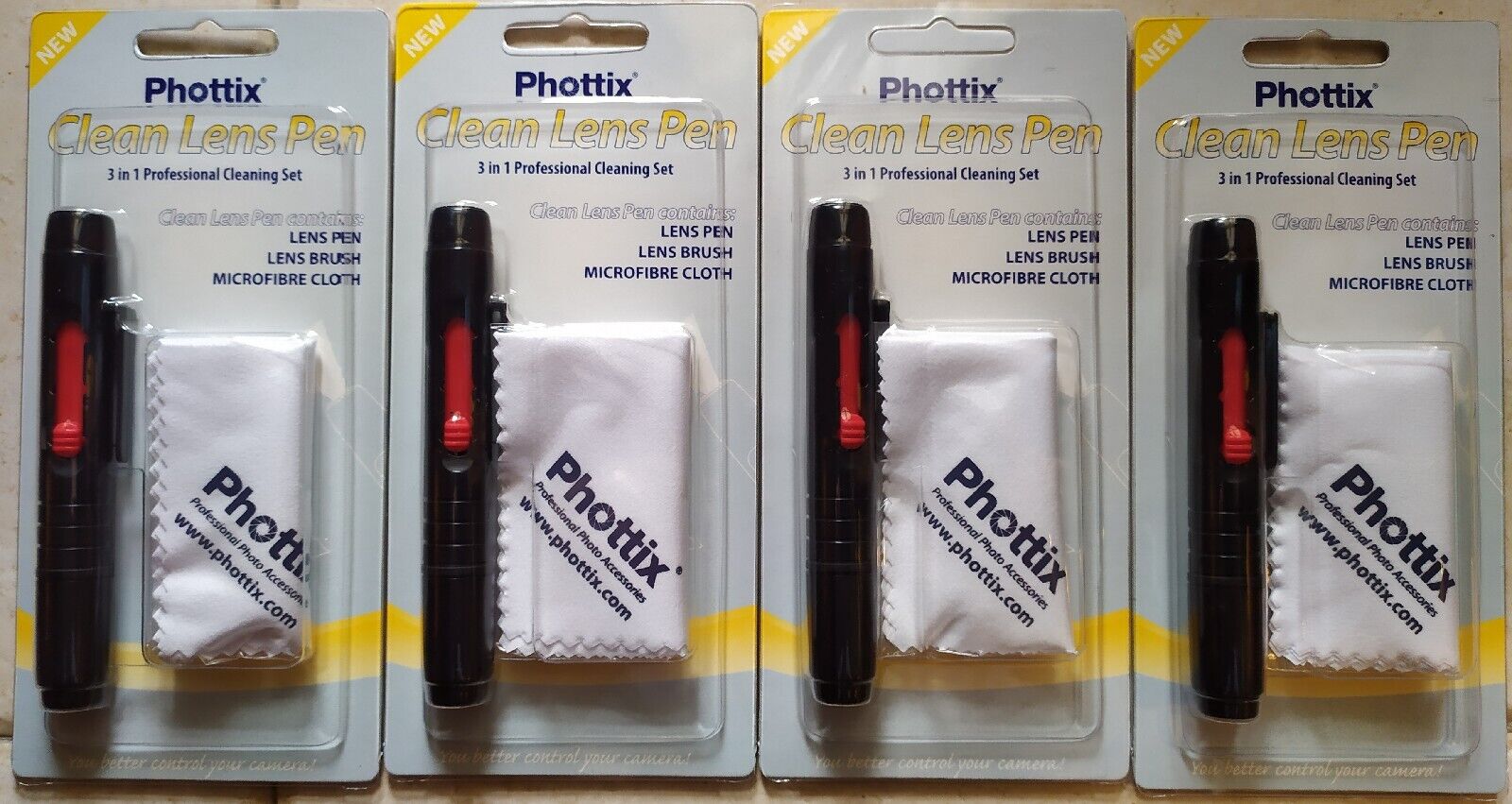 2x (due dei quattro in foto)  Set Phottix Clean Lens Pen 3 in 1.