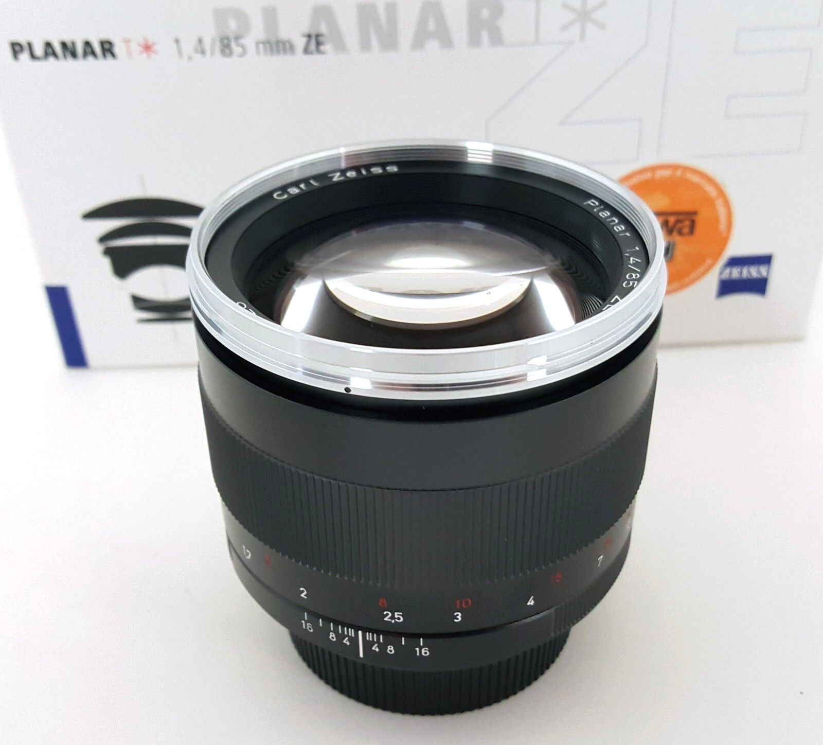 ZEISS  PLANAR T 85 M F1,4 ZE (x Canon EOS)