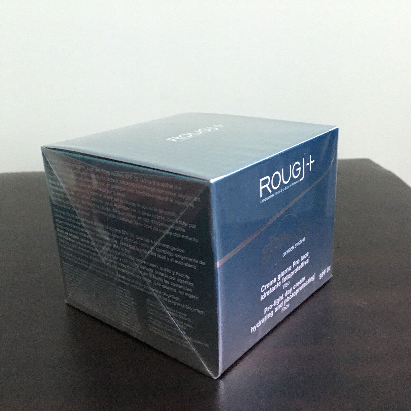 ROUGJ GLOW TECH Crema Giorno Pro Luce idratante Fotoprotettiva