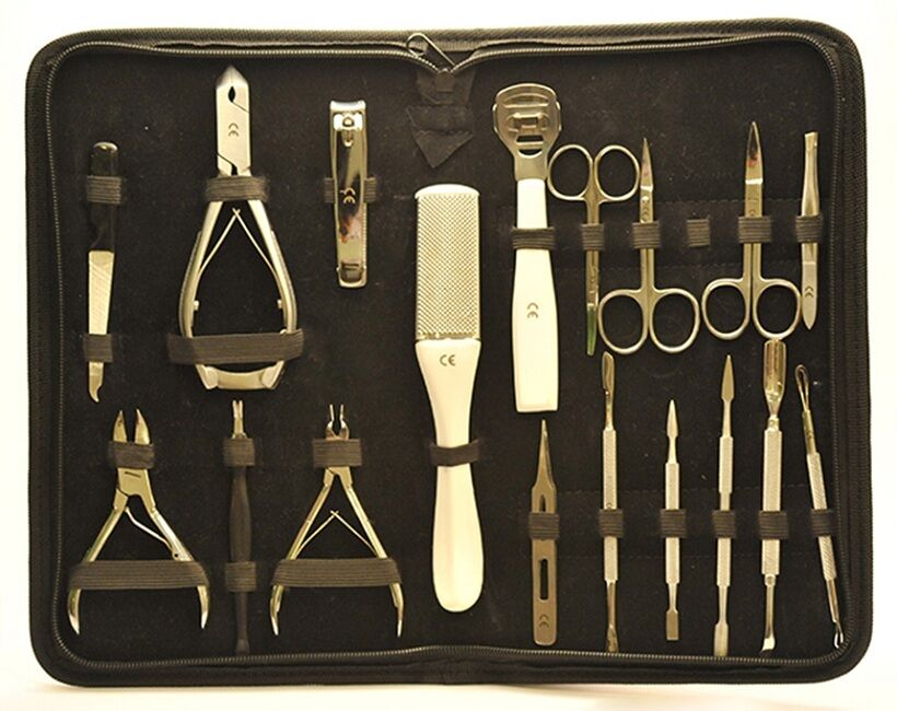 KIT PROFESSIONALE MANICURE PEDICURE SET 18 PEZZI + CUSTODIA