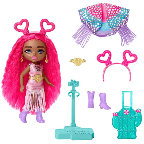 Barbie - Extra Minis Fly, Mini Bambola Viaggiatrice Alta 14 Cm Con Look A Tema Deserto, Outfit Alla Moda Rifinito Con Frange E Accessori Inclusi, Gioc