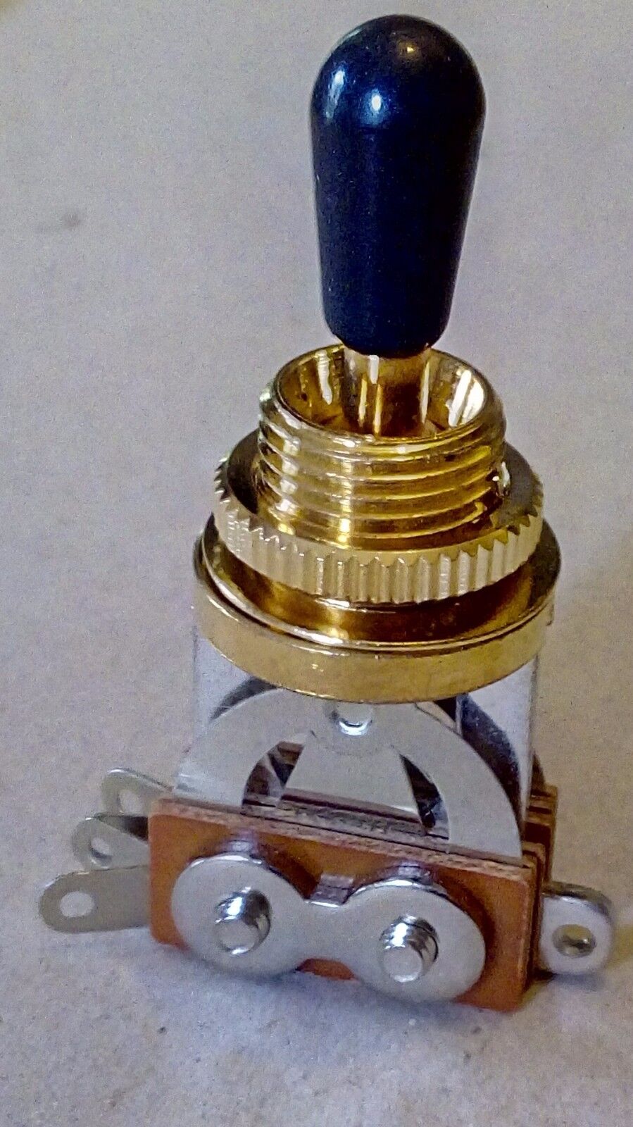 TOGGLE 3-WAY SWITCH WILKINSON TGS103 DORATO, POMELLO NERO, FISSAGGIO A GHIERA