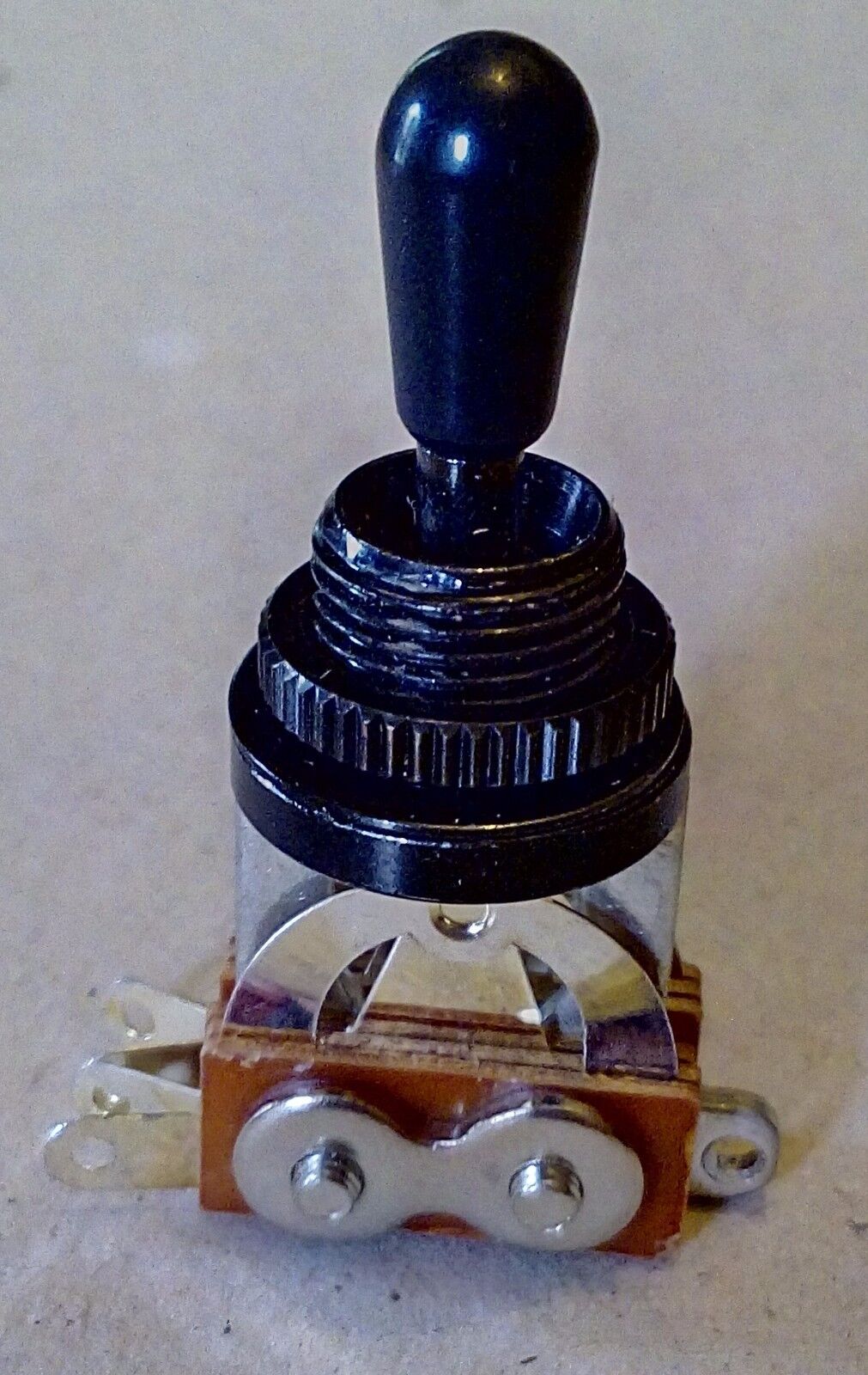 TOGGLE 3-WAY SWITCH WILKINSON TGS102 NERO, POMELLO NERO, FISSAGGIO A GHIERA