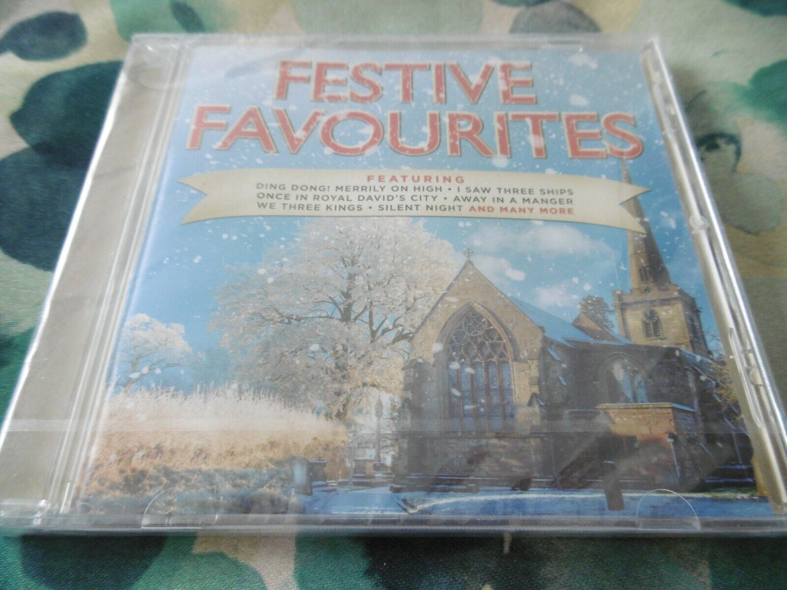 Nuovo Festive Favourites CD Christmas Classics Silent Night Ding Dong Holly Ivy