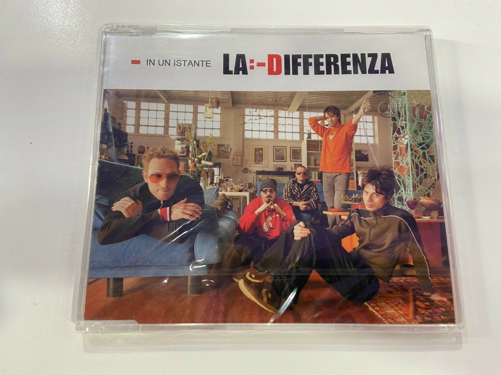 LA DIFFERENZA IN UN ISTANTE CD SINGOLO NUOVO E SIGILLATO SPEDIZIONE TRACCIABILE