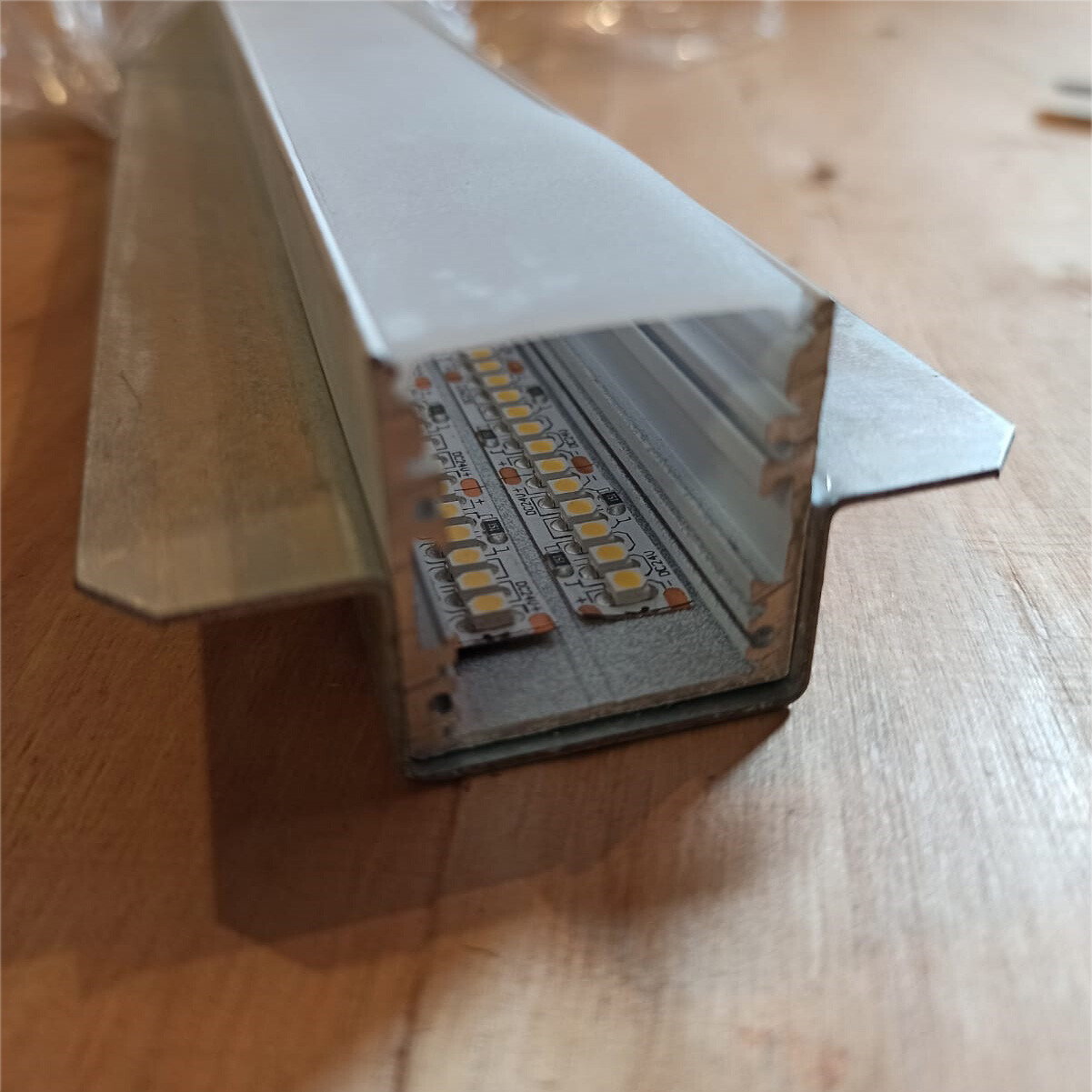 TECHNE PROFILO INCASSO FILO GESSO MYLIFE 995mm CON STRIP LED 28W 4200K 24VCC