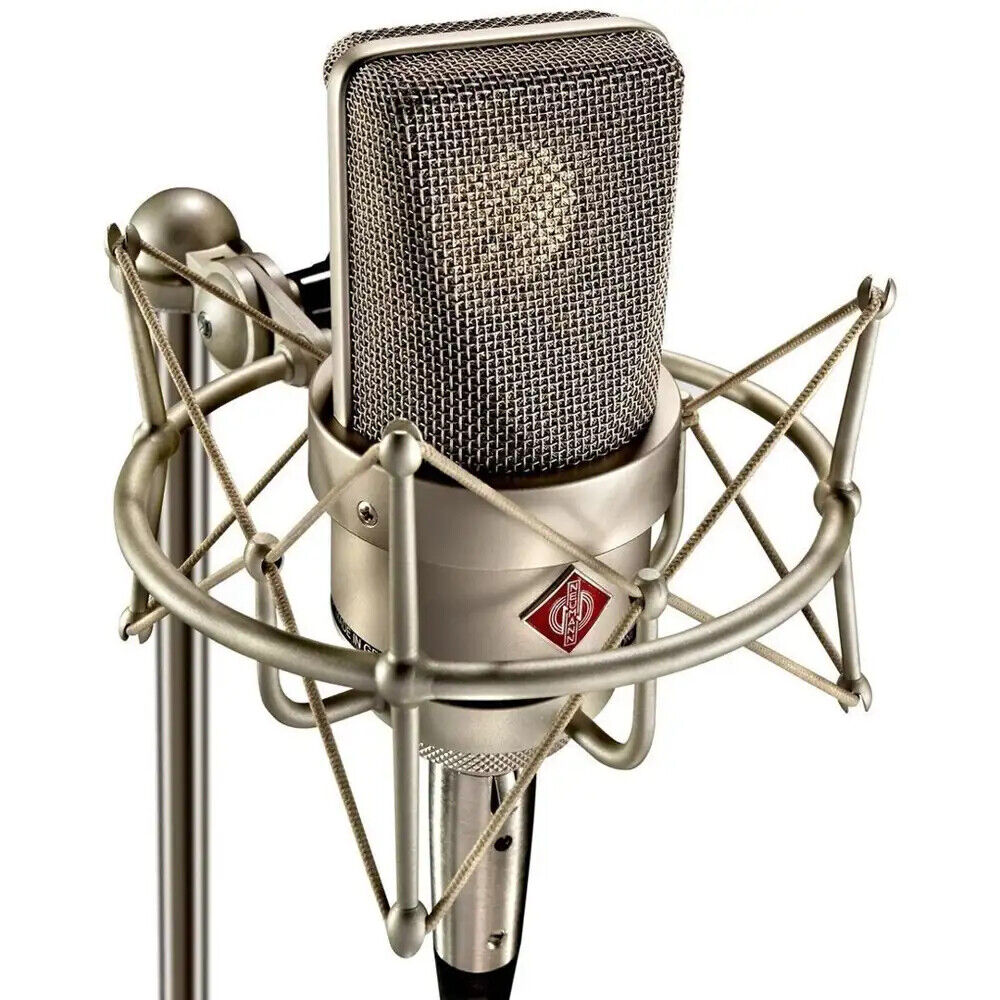 NEUMANN TLM 103 MONO SET microfono cardione a diaframma largo supporto e valigia