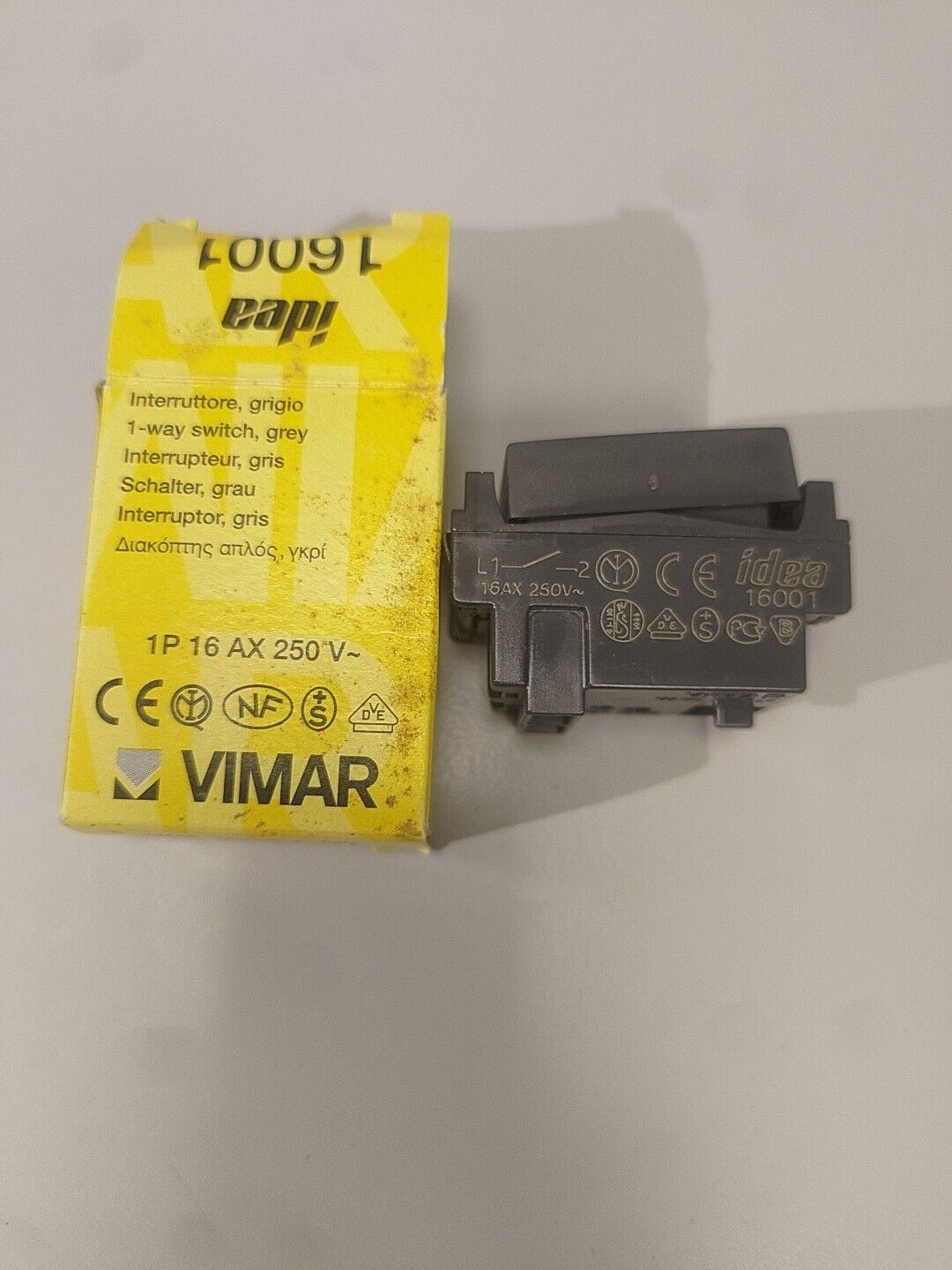 VIMAR IDEA INTERRUTTORE COD 16001    16 A    1 MODULO UNIPOLARE GRIGIO ANTRACITE