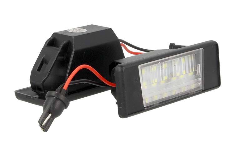 Kit Luci Targa Led Nissan X-Trail Qashqai March Bianco Canbus LE2035