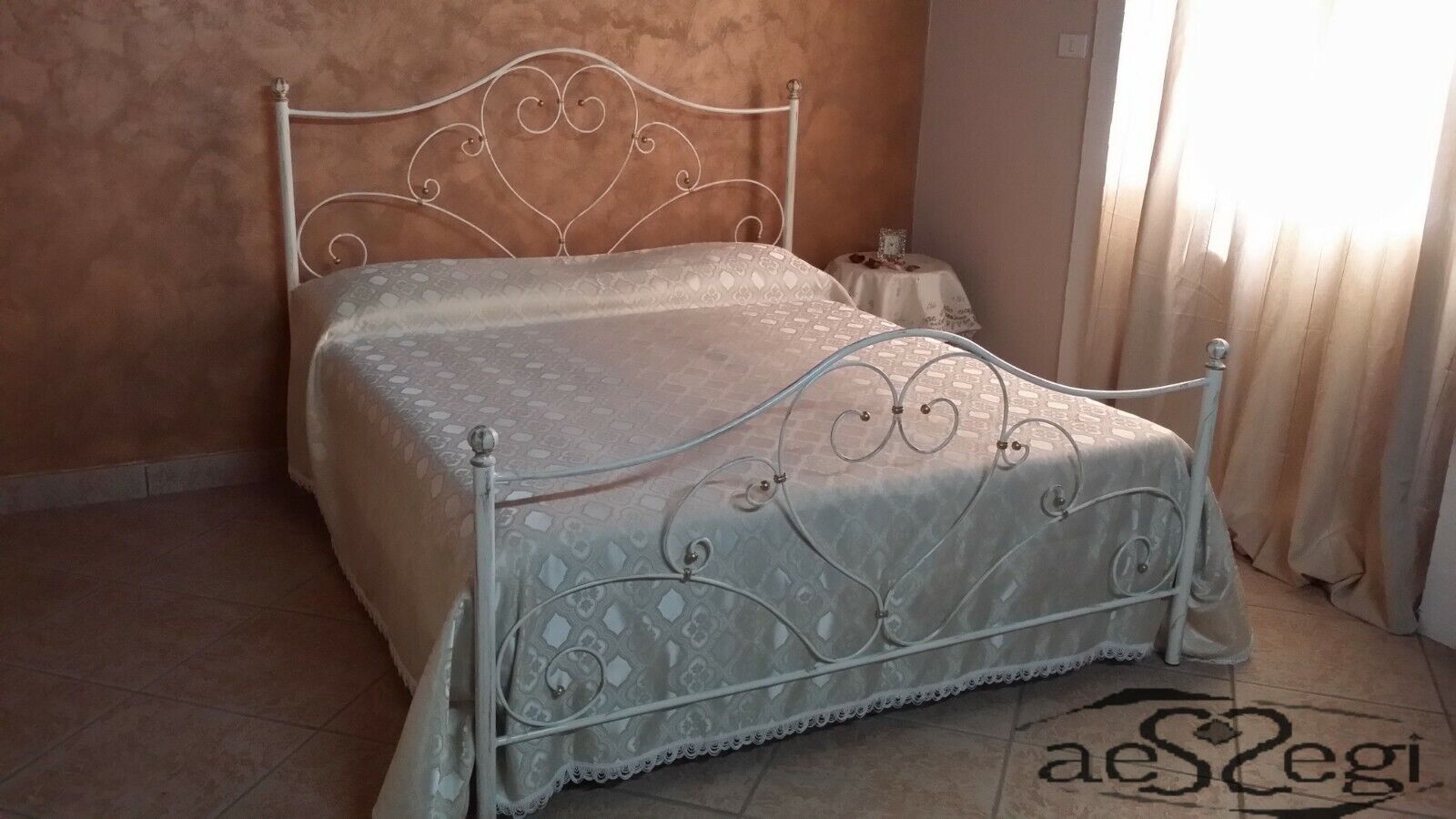 Letto in ferro battuto matrimoniale Sogno bianco decorato oro