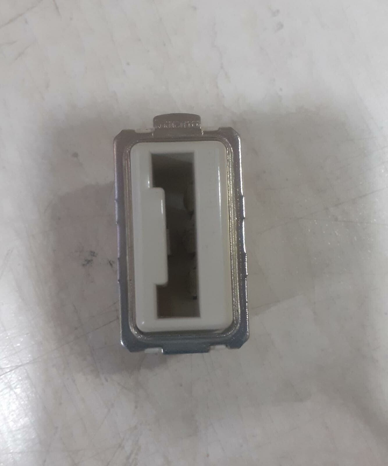 MAGIC PRESA TELEFONICA CON INTERR LINEA 5021  - BTICINO LEGRAND 5021