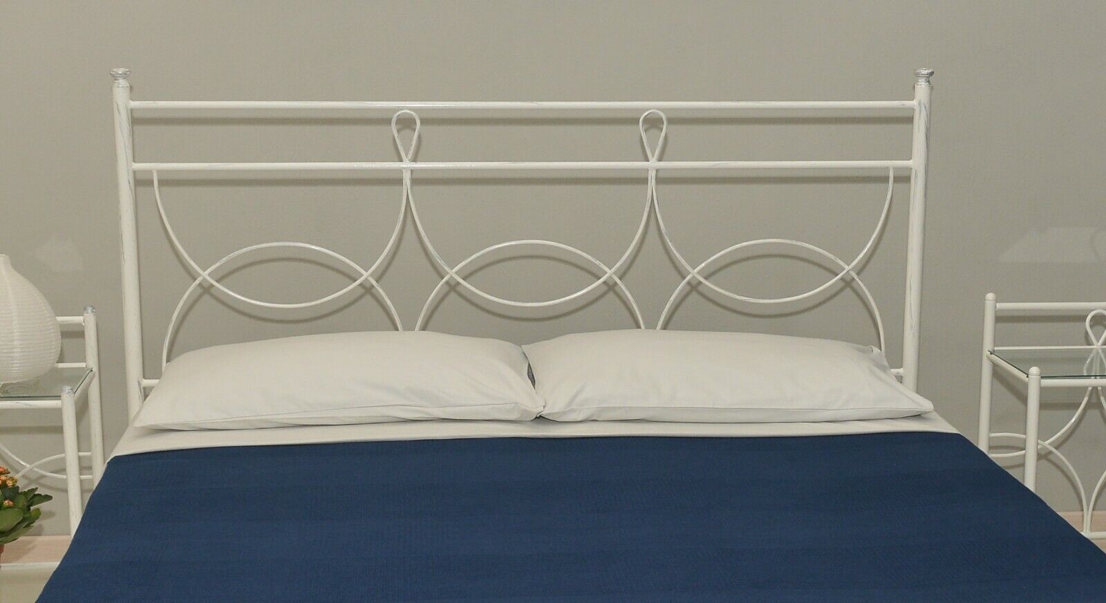Testata letto in ferro battuto matrimoniale Marianne bianco decorato argento