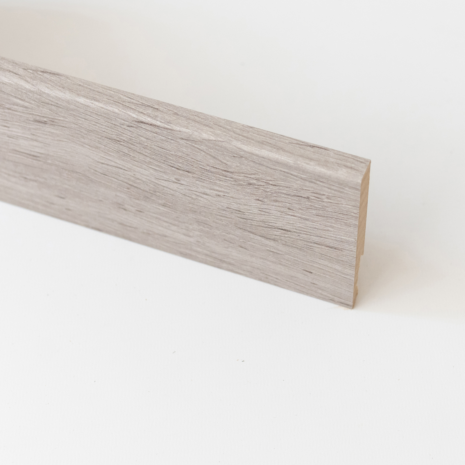 2234   Q.TA'. 5 BATTISCOPA  80X11 MM MDF 240 CM ROVERE GRIGIO