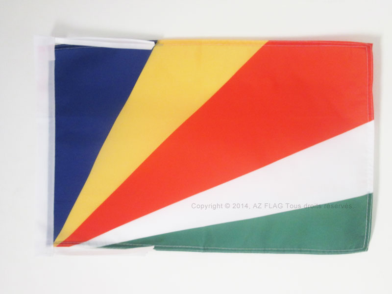 BANDIERA SEYCHELLES 45x30cm - BANDIERINA AFRICANA 30 x 45 cm cordicelle - Nuova