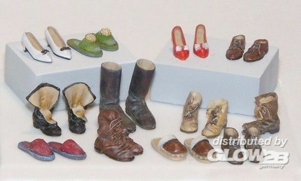 PLUSMODEL KIT SCARPE  SCALA 1/35 - 396 IN RESINA