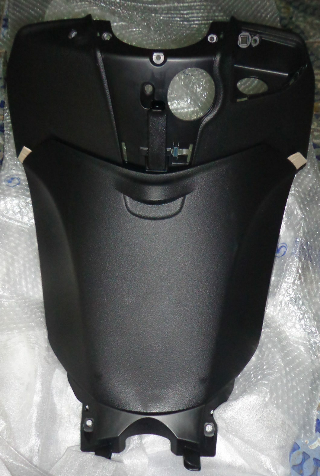 BAULETTO ANTERIORE BEVERLY IE 125 300 350 DAL 2010 AL 2020 NERO PIAGGIO 1B003...