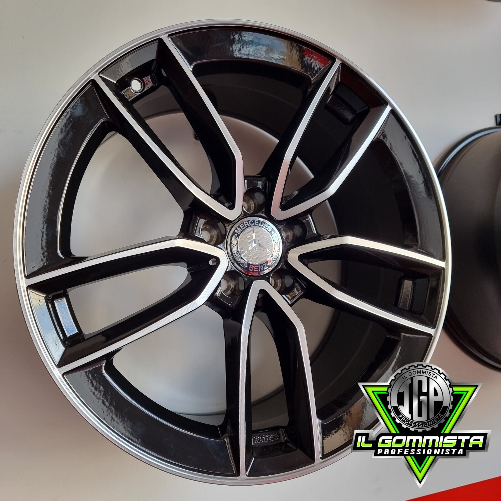 IGP21 KIT 4 Cerchi In Lega 19" Compatibili con Mercedes CLA GLA GLB GLC Classe E