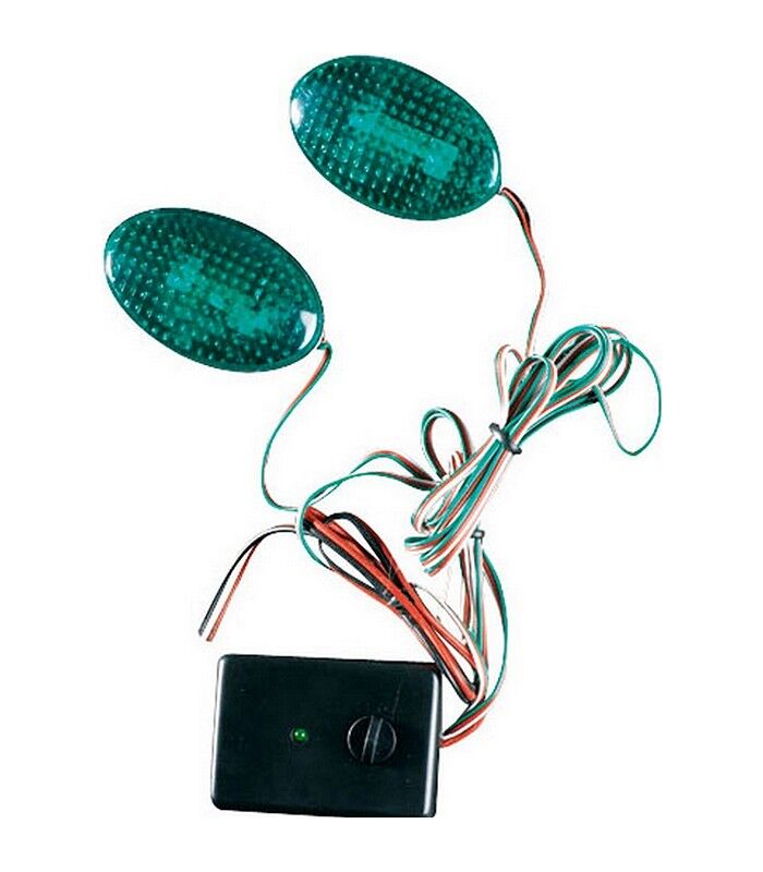Coppia Luci Led Strobo VERDE Adesive FLASHING, per Ruote Moto Scooter 12V