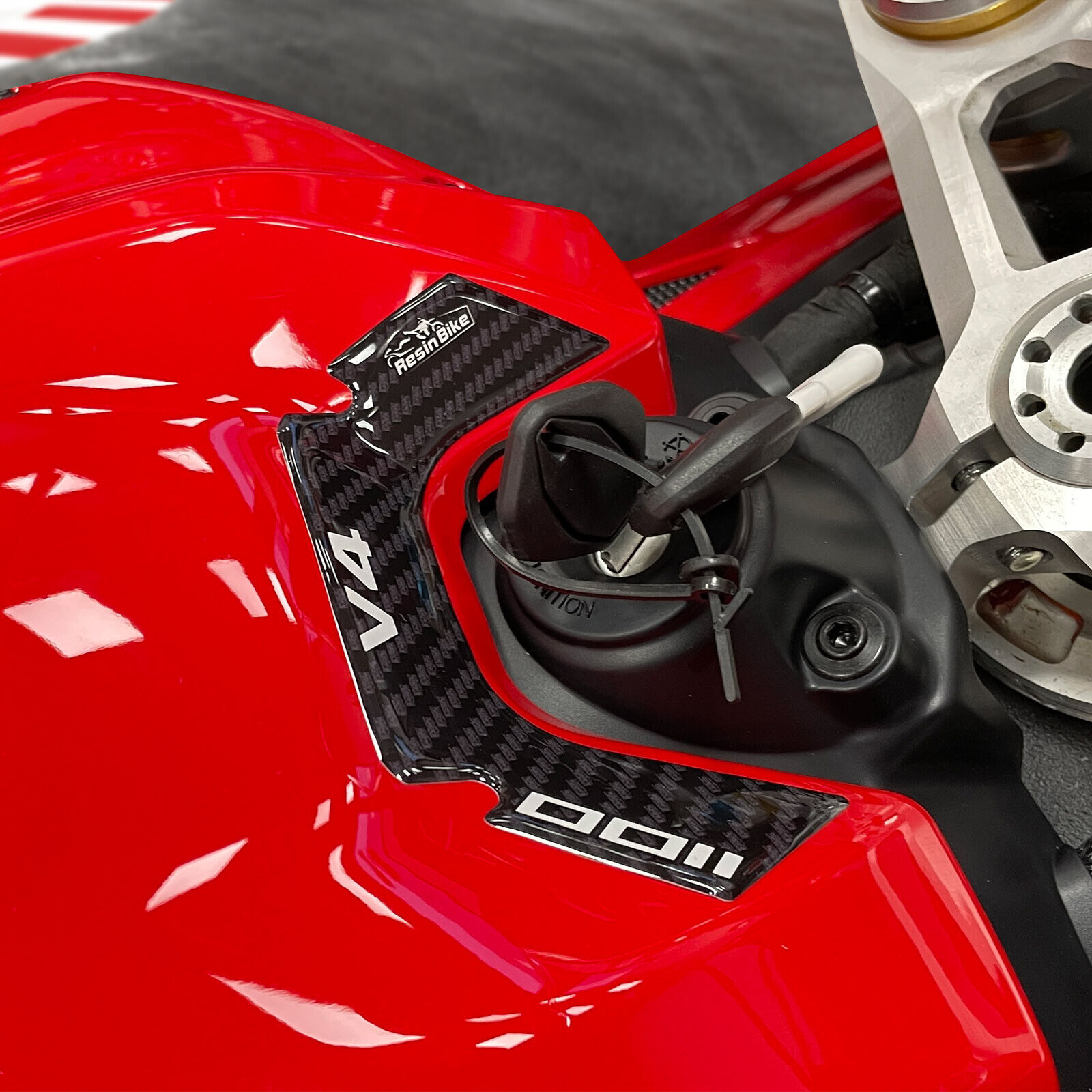 ADESIVI 3D PROTEZIONE ZONA CHIAVE COMPATIBILE CON DUCATI PANIGALE V4 E V4S 2022