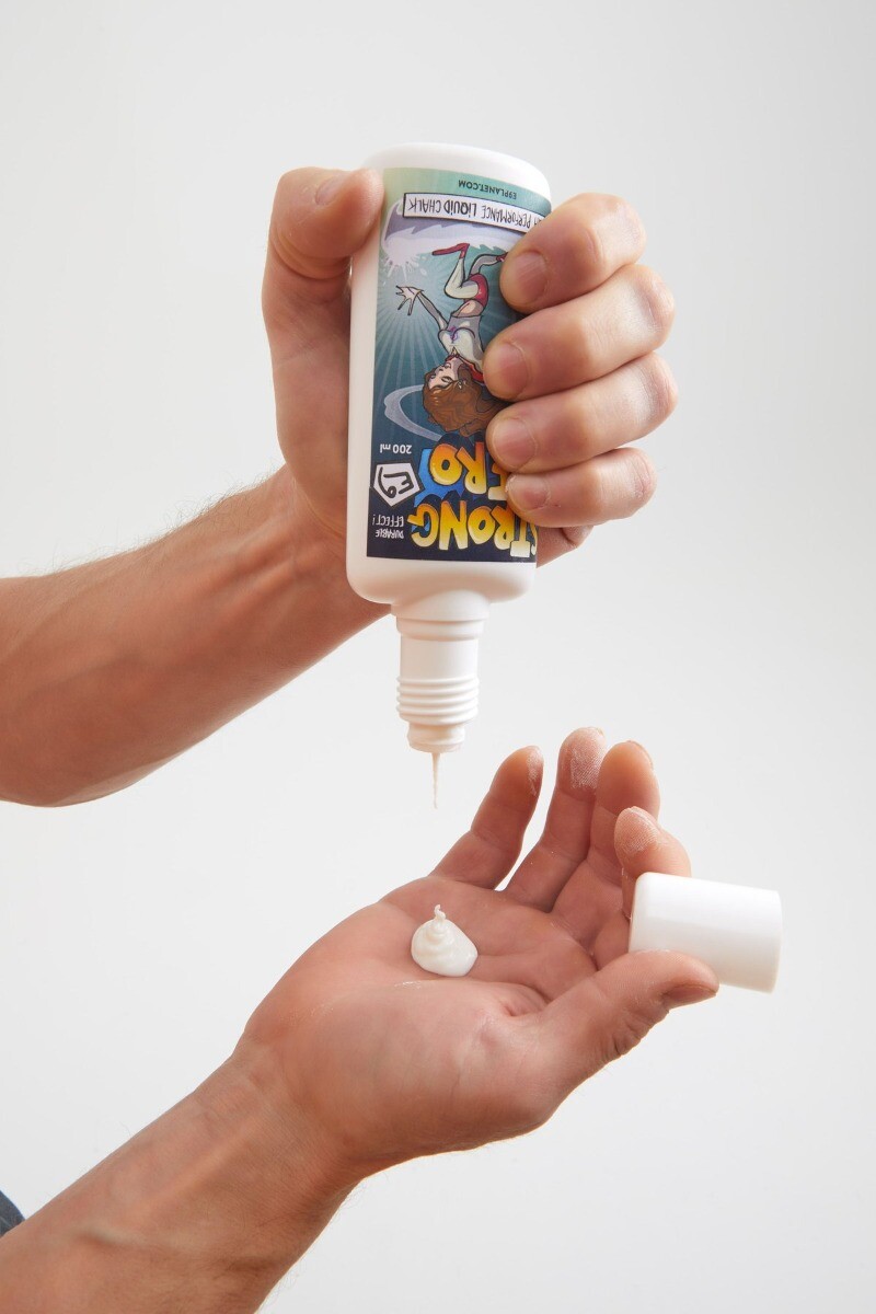 E9 - Magnesite liquida con alcol Strong Hero 200ml