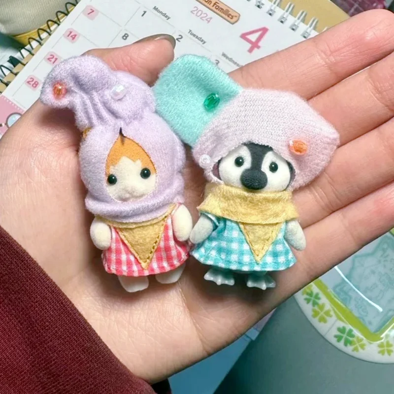 Vendita Calda Sylvanian Family Shark Ray Halloween Ice Cream Baby Anime Girl Figures Toy Figurine Da Collezione Pvc Room Festival Gift