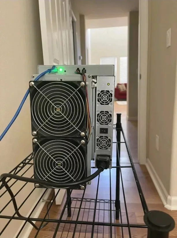 Asik Usato Miner Mining Device Ebit E12 44T Asic Miner Bitcoin Miner In Magazzino Antminer Crypto Asic Miner Mining