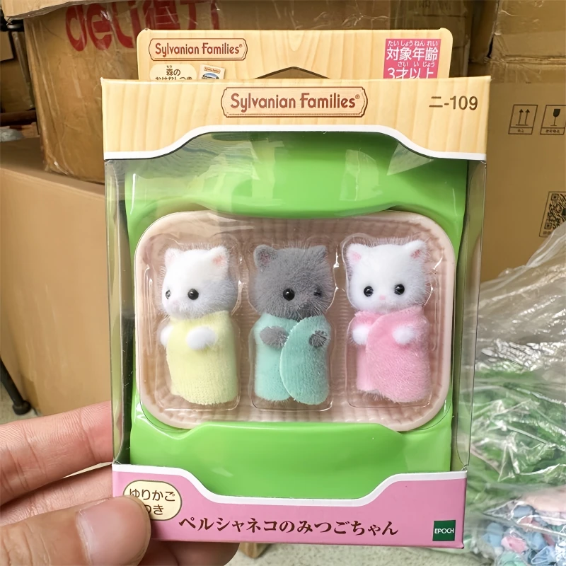 Hot Sylvanian Family Persiano Cat Triples Chocolate Twins Anime Girl Figure Statua In Pvc Cute Model Collection Doll Gifts Toy