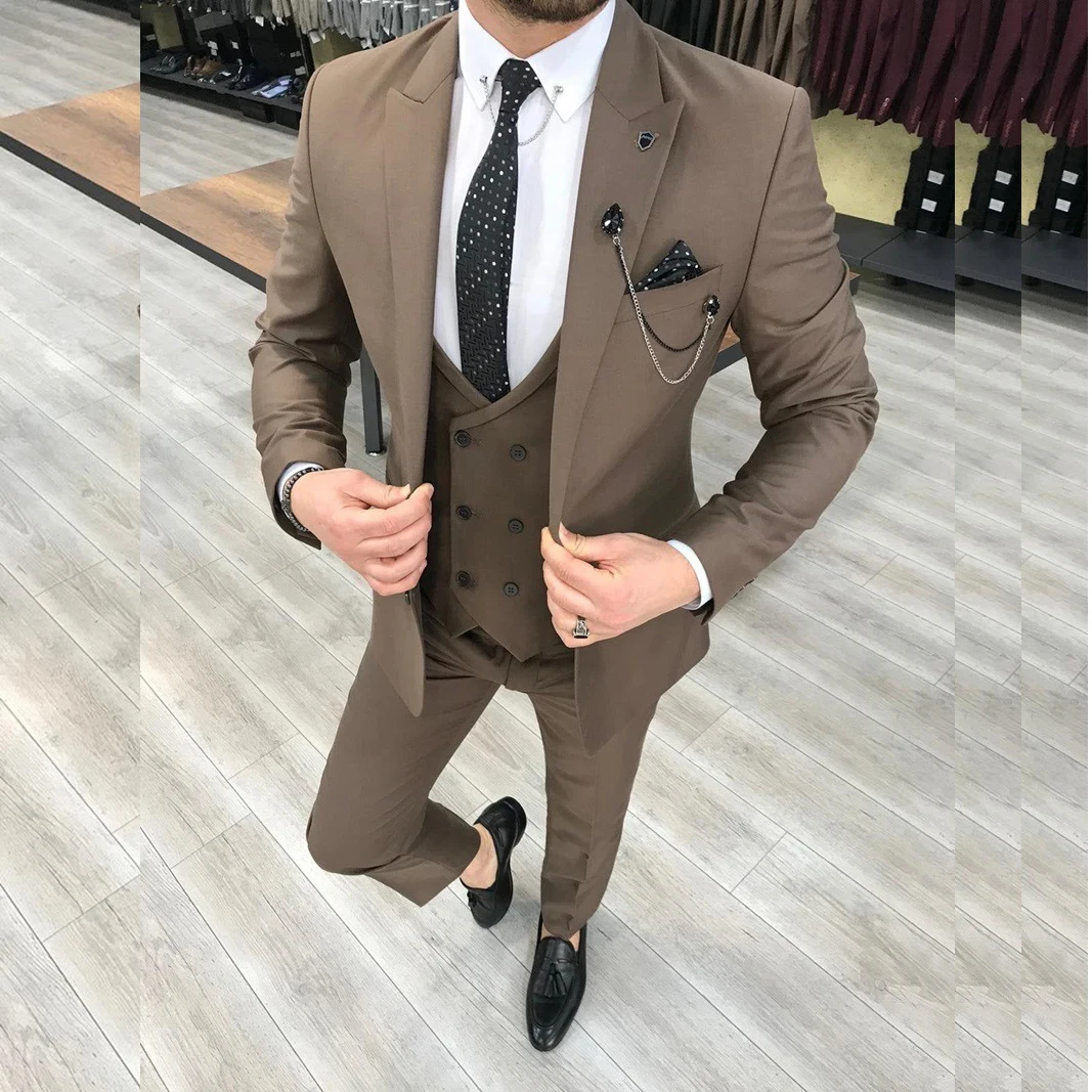 Slim Fit Terno Suits For Men Blazer Tinta Unita Monopetto Con Risvolto Con Visiera Fashion Business Tre Pezzi Giacca Pantaloni Gilet 2024